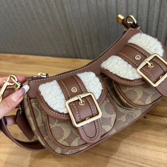 COACH ASHTON BAGUETTE Shoulder Bag - Picture 5 of 9